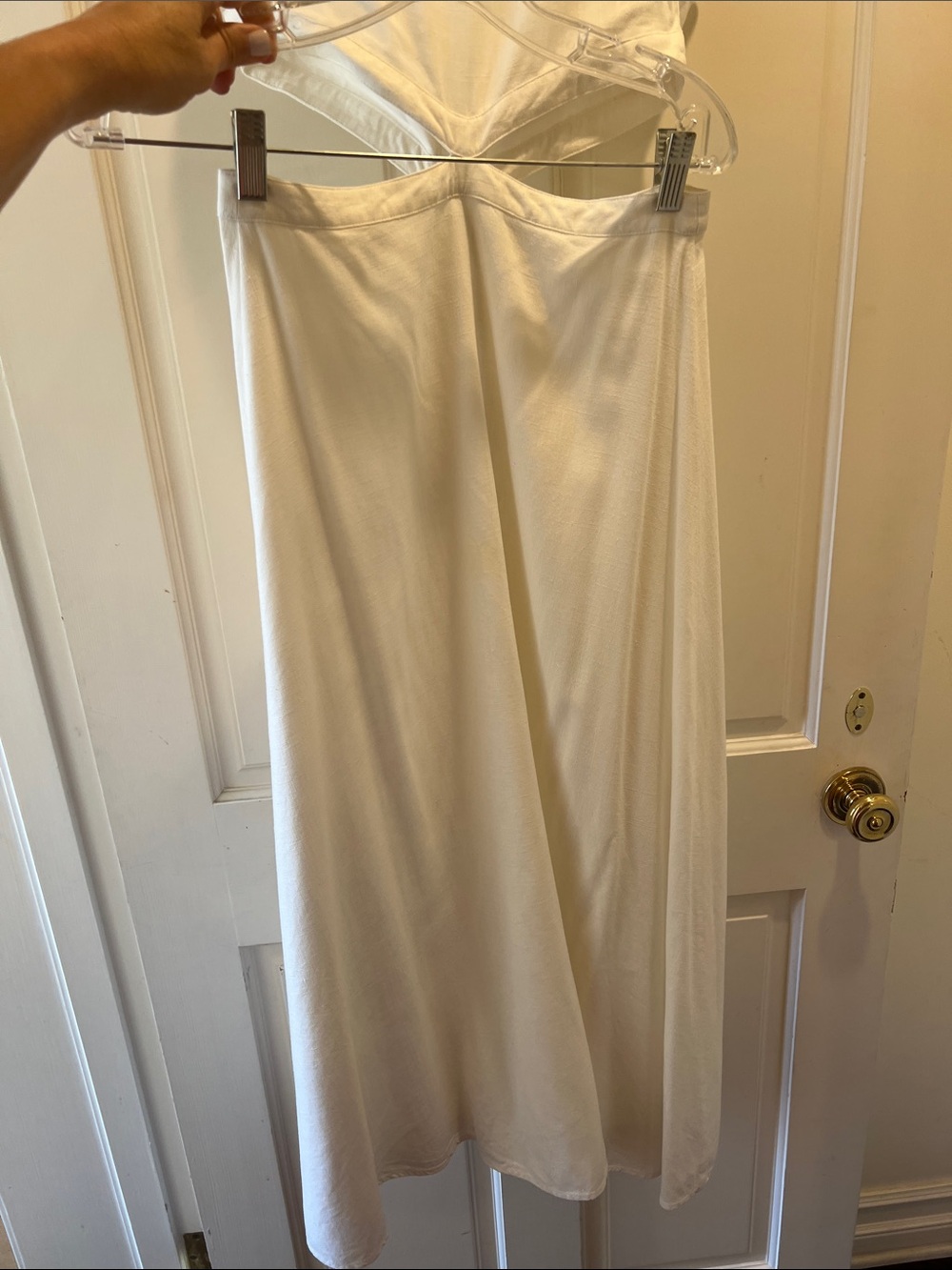 Sleeveless White Cutout Maxi Dress - - Picture 4 of 4